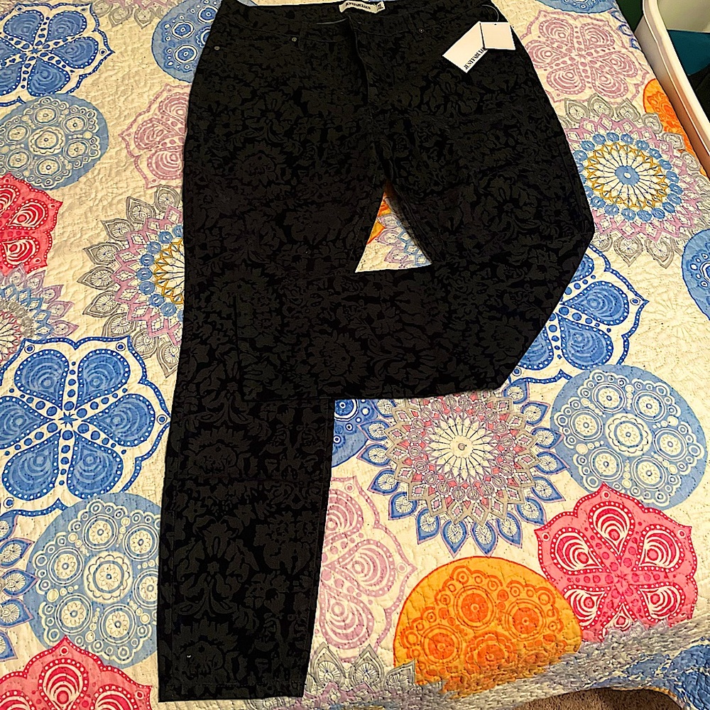 Ladies jeans from JustFab, size 32 (8-10). Velvet pattern throughout.